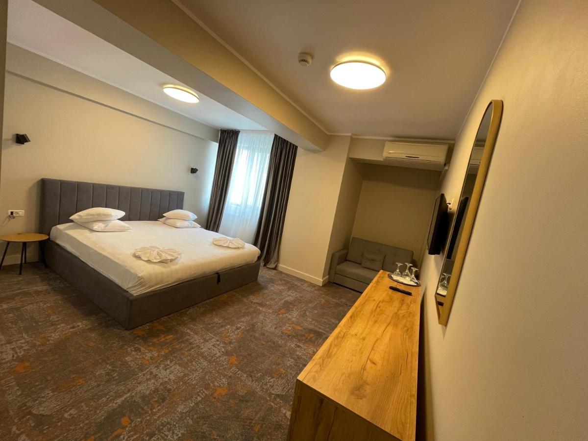 Hotel City Tulcea Eksteriør bilde